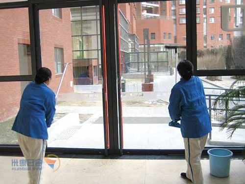 产品名称:义乌市家政服务
产品型号:义乌家政,义乌家政公司,义乌家政服务
产品规格:全方位地为您提供十几种服务项目.居家清洁,家庭厨艺,照顾老幼,母婴护理,家庭秘书,洗衣熨烫,茶艺茶花,宠物饲养,家庭管家,家庭司机,家庭老师,护工,保洁工,普通工等.公司完善的居家概念服务.