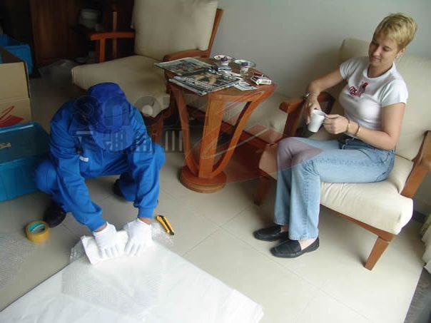 一心一意搬家公司物品包装现场